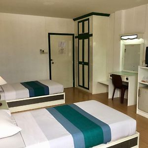 Kamar kembar standard